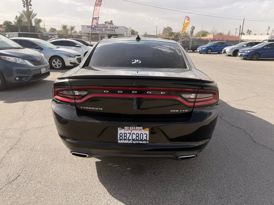 2015 Dodge Charger 7th Gen - Image 5 of 10