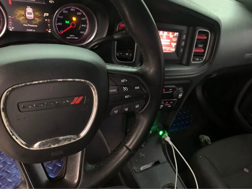 2015 Dodge Charger 7th Gen - Image 4 of 6