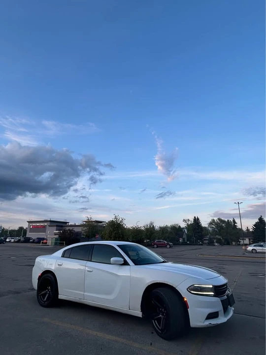 2015 Dodge Charger 7th Gen - Image 2 of 3