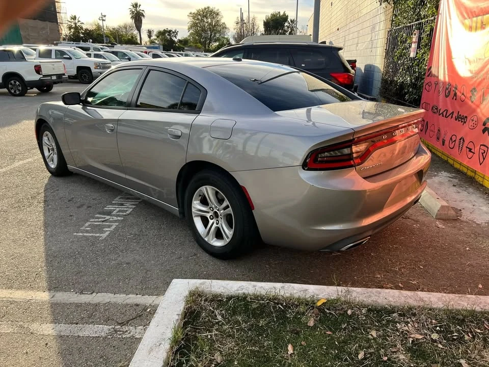 2015 Dodge Charger 7th Gen - Image 4 of 17