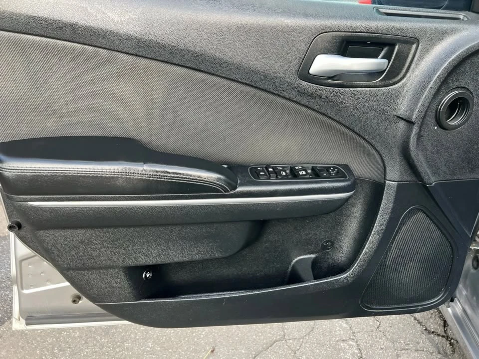 2015 Dodge Charger 7th Gen - Image 16 of 17
