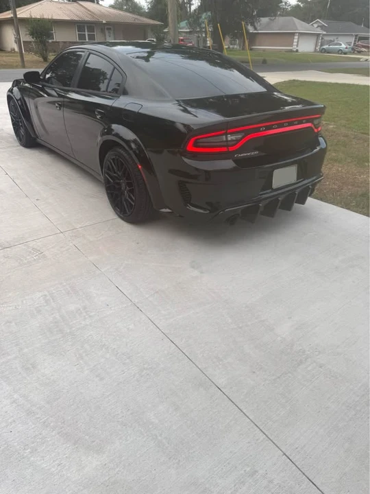 2015 Dodge Charger 7th Gen - Image 4 of 7