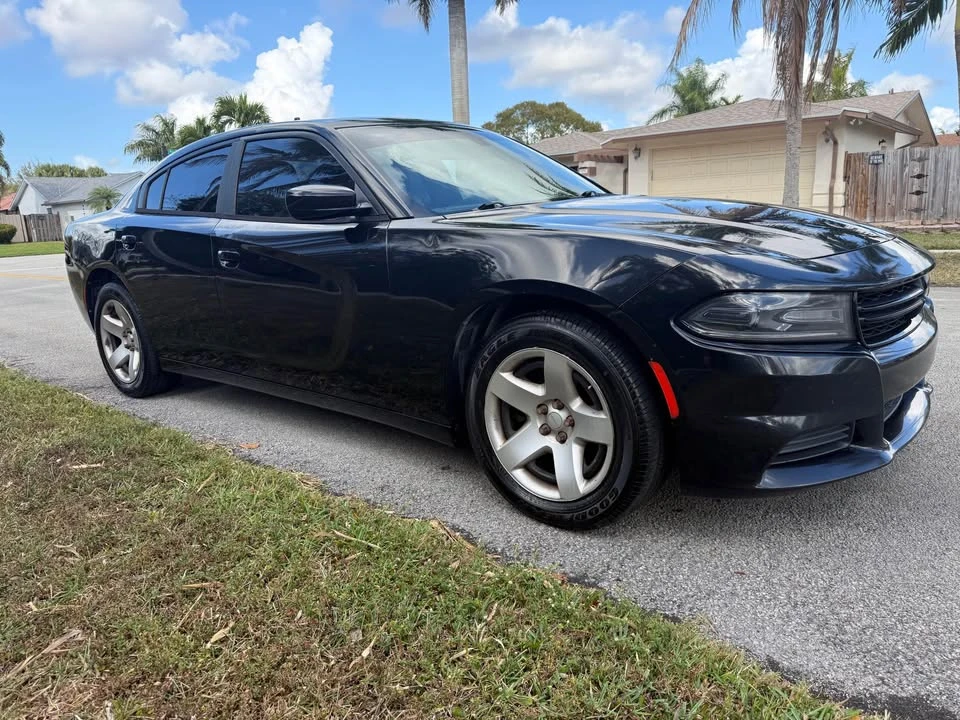 2015 Dodge Charger 7th Gen - Image 2 of 12