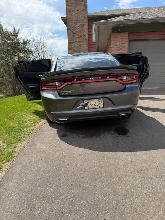 2015 Dodge Charger 7th Gen - Image 2 of 4
