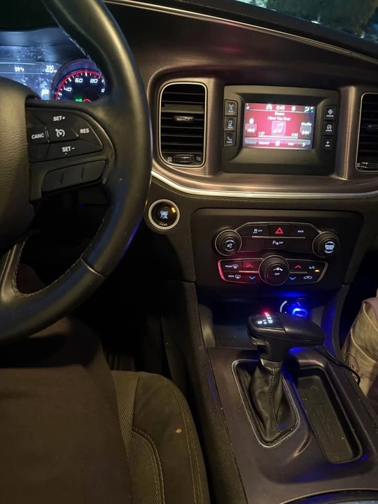 2015 Dodge Charger 7th Gen - Image 3 of 9