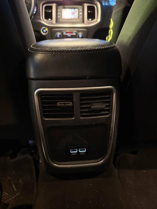 2015 Dodge Charger 7th Gen - Image 7 of 9