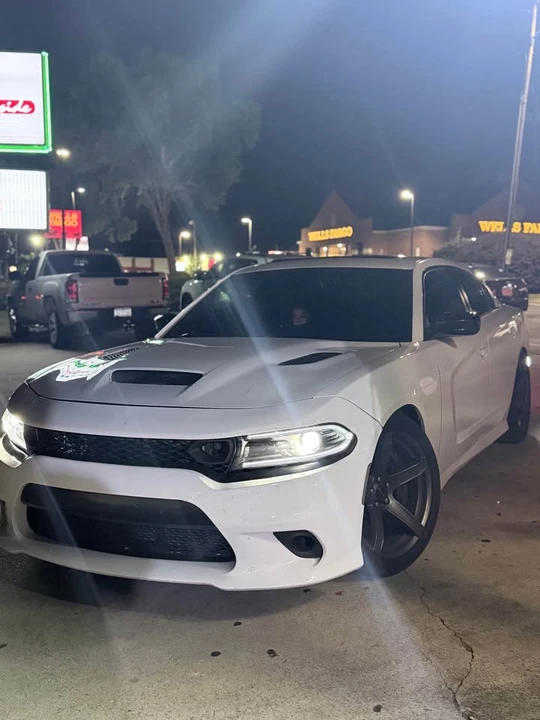 2015 Dodge Charger SRT Hellcat 7th Gen - Image 2 of 5