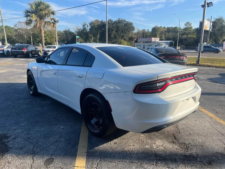 2015 Dodge Charger 7th Gen - Image 5 of 13