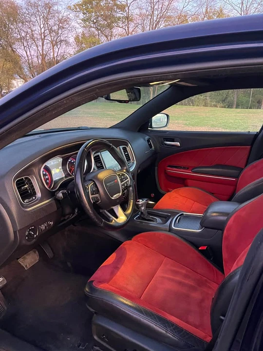 2015 Dodge Charger 7th Gen - Image 11 of 15