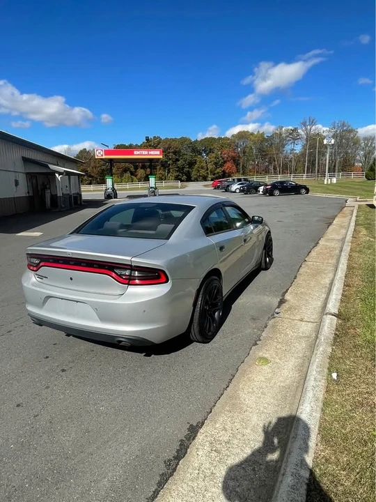2015 Dodge Charger 7th Gen - Image 5 of 9