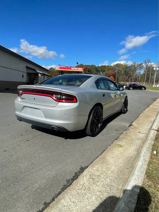 2015 Dodge Charger 7th Gen - Image 6 of 9