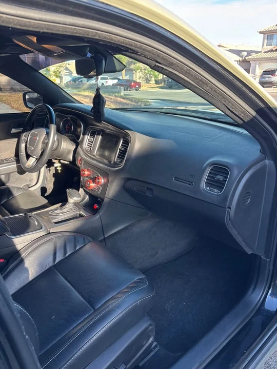 2015 Dodge Charger 7th Gen - Image 9 of 10