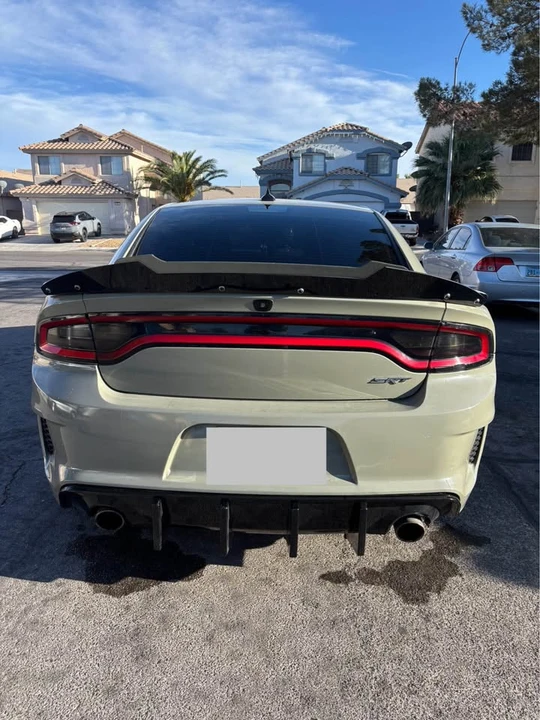 2015 Dodge Charger 7th Gen - Image 5 of 10