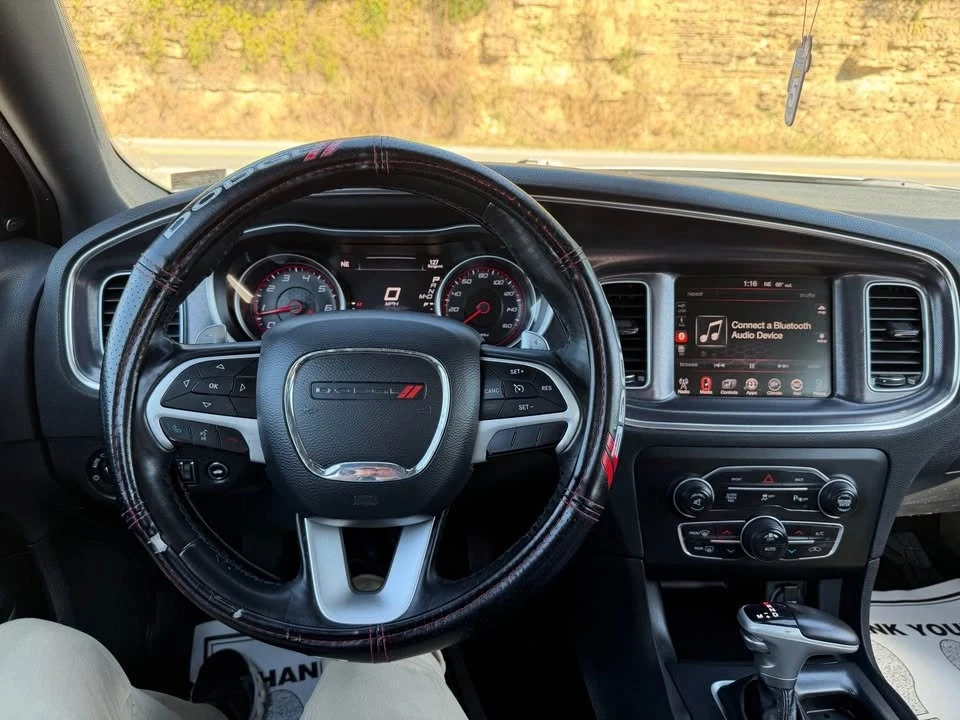 2015 Dodge Charger 7th Gen - Image 13 of 16