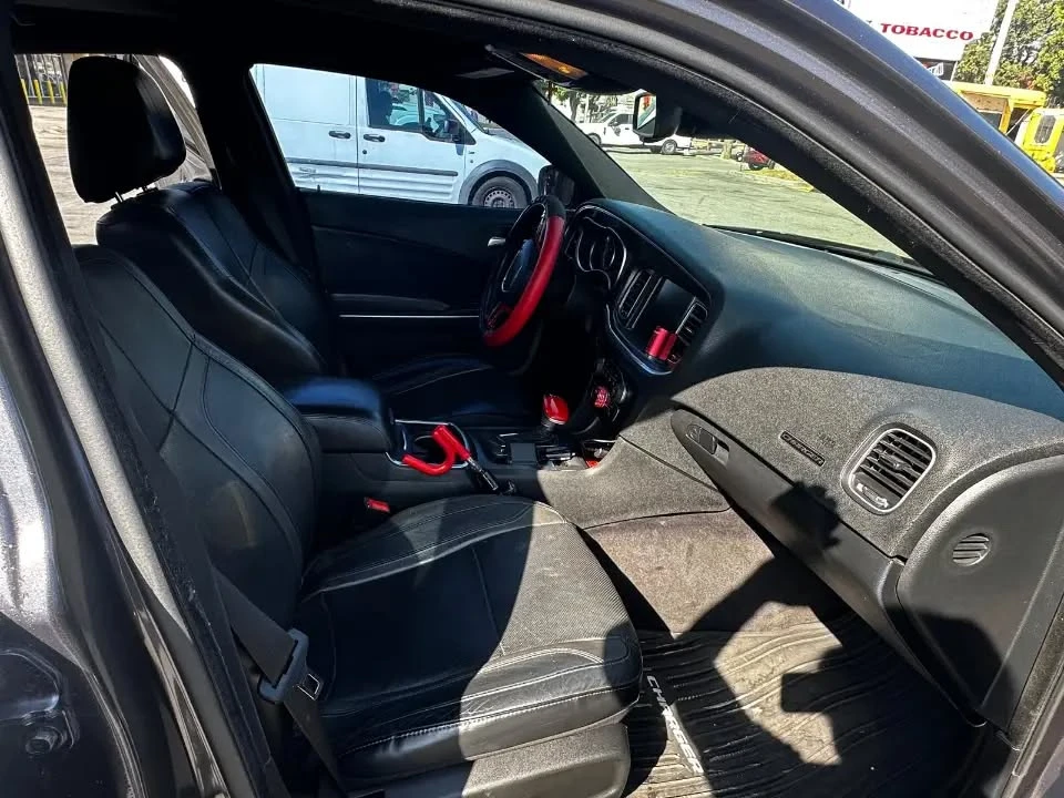 2015 Dodge Charger 7th Gen - Image 13 of 17