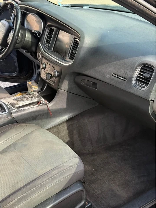 2015 Dodge Charger 7th Gen - Image 9 of 17