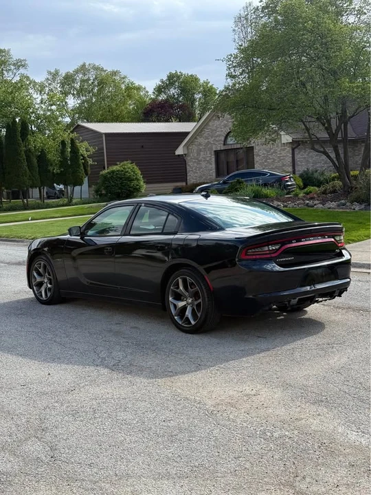 2015 Dodge Charger 7th Gen - Image 6 of 17