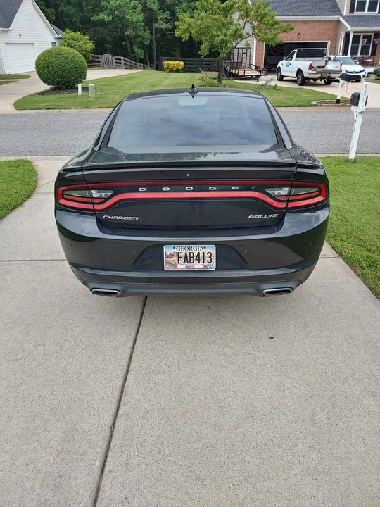 2015 Dodge Charger 7th Gen - Image 4 of 11