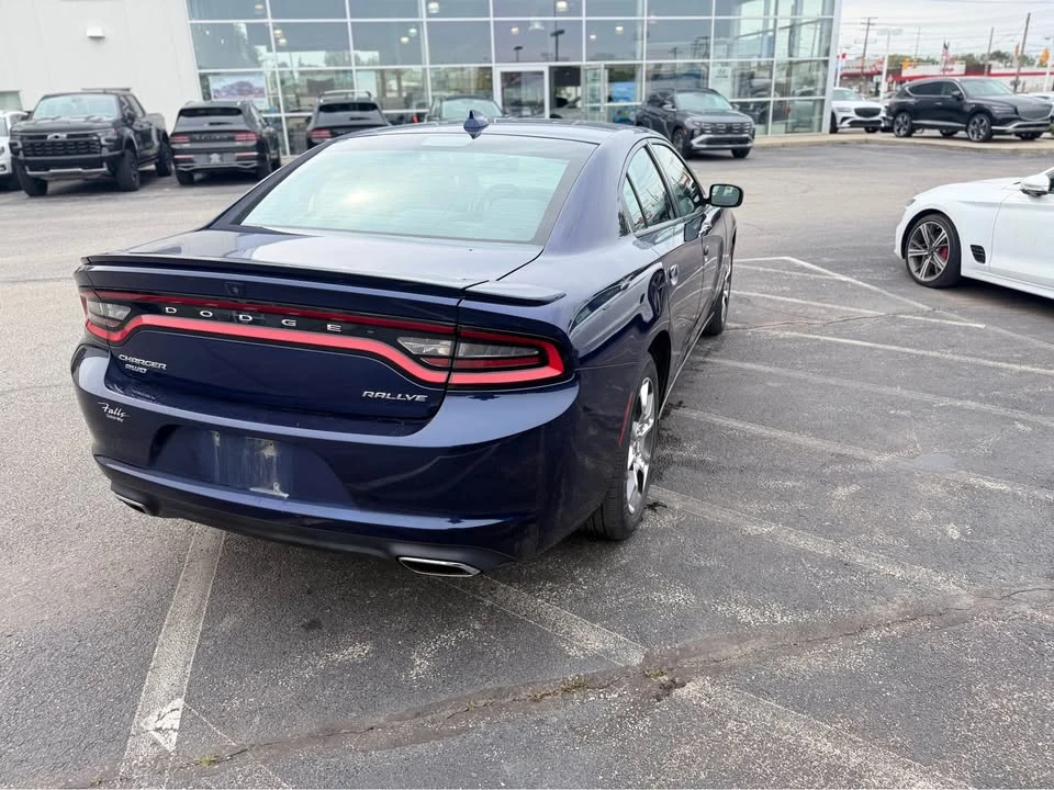 2015 Dodge Charger 7th Gen - Image 3 of 9
