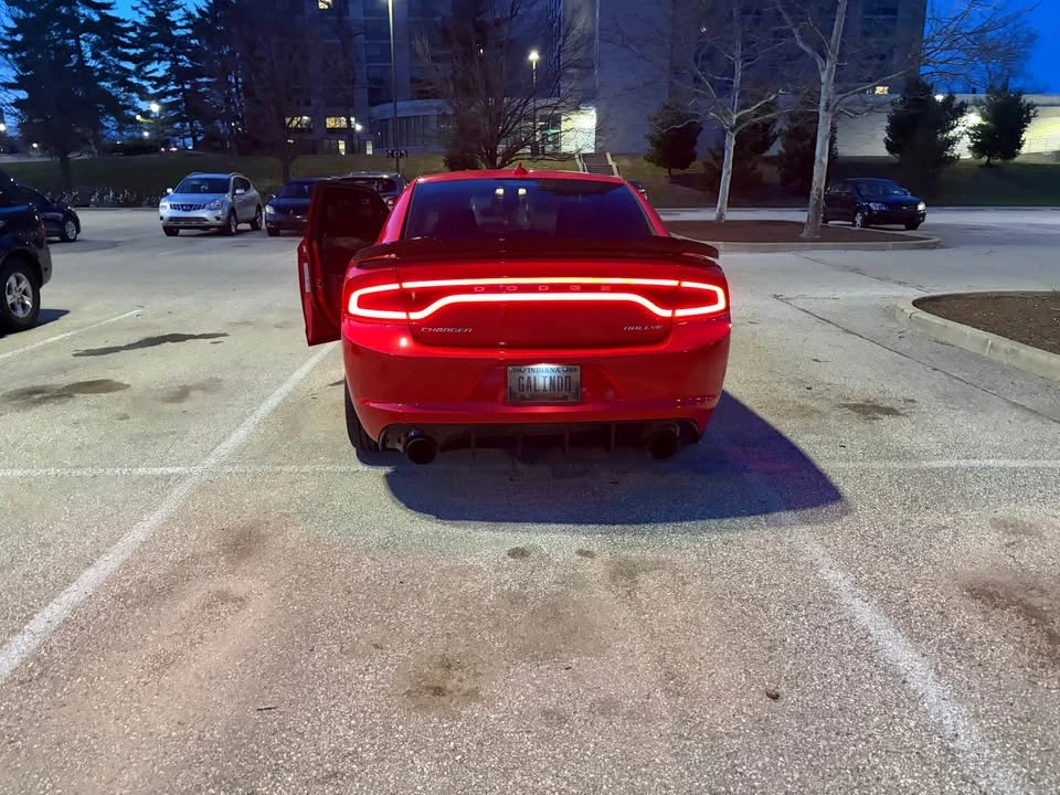 2015 Dodge Charger 7th Gen - Image 4 of 11