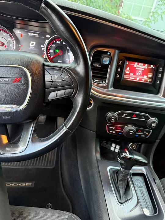 2015 Dodge Charger 7th Gen - Image 14 of 15