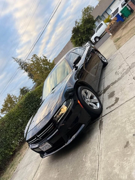 2015 Dodge Charger 7th Gen - Image 9 of 15