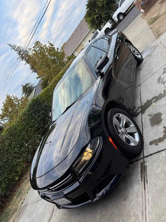 2015 Dodge Charger 7th Gen - Image 3 of 15