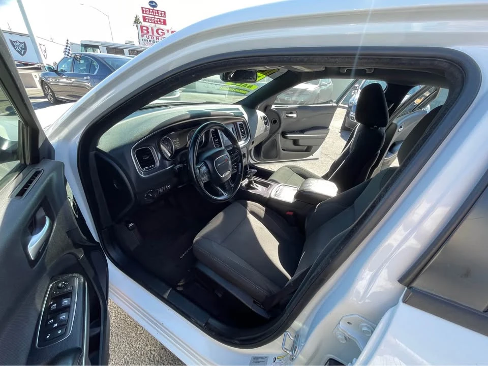 2015 Dodge Charger 7th Gen - Image 5 of 15