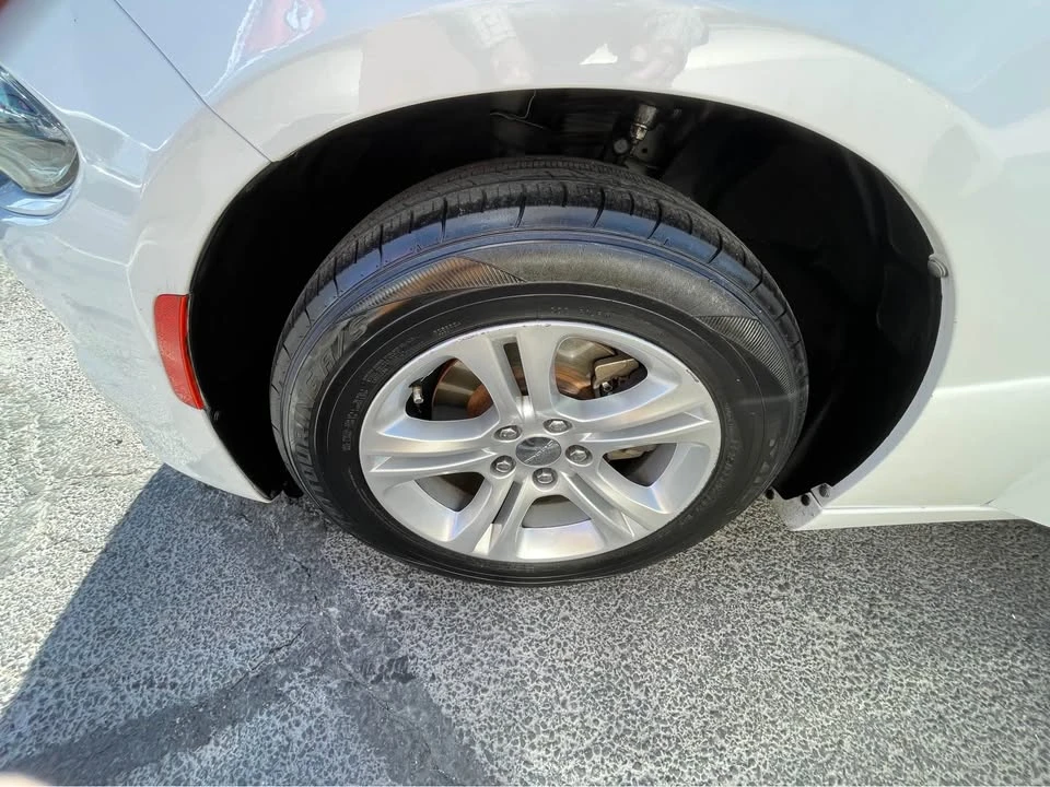 2015 Dodge Charger 7th Gen - Image 15 of 15