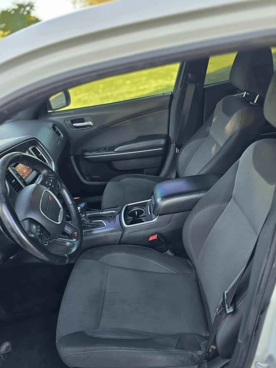 2015 Dodge Charger 7th Gen - Image 8 of 11