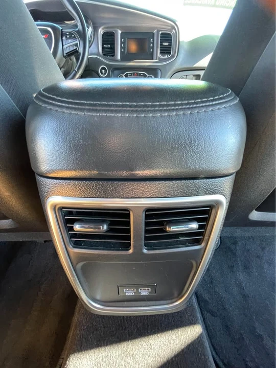 2015 Dodge Charger 7th Gen - Image 14 of 15