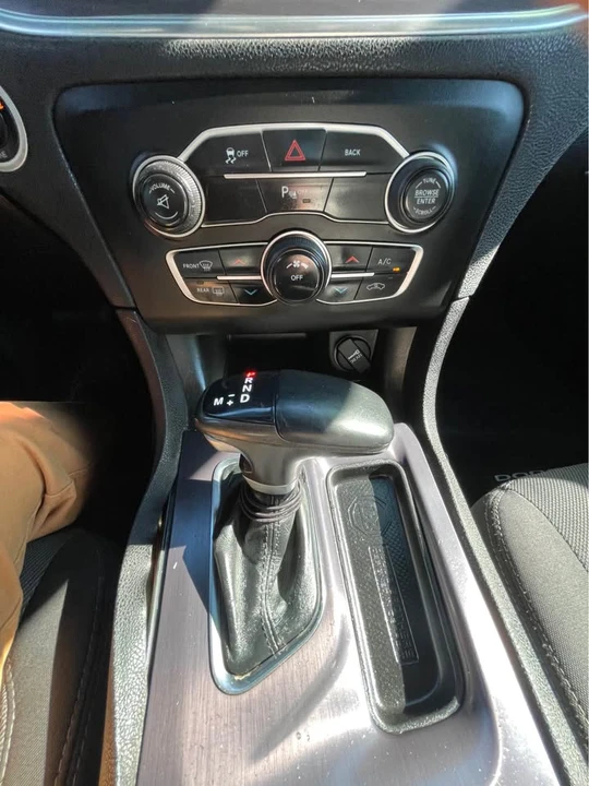 2015 Dodge Charger 7th Gen - Image 13 of 15