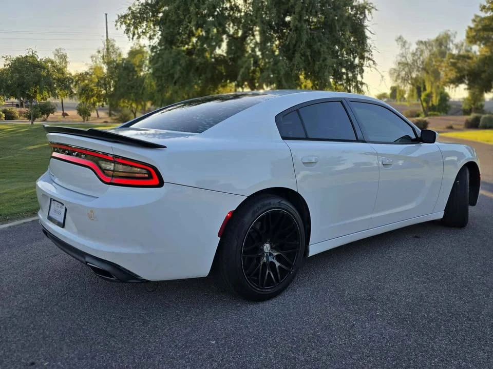 2015 Dodge Charger 7th Gen - Image 4 of 9