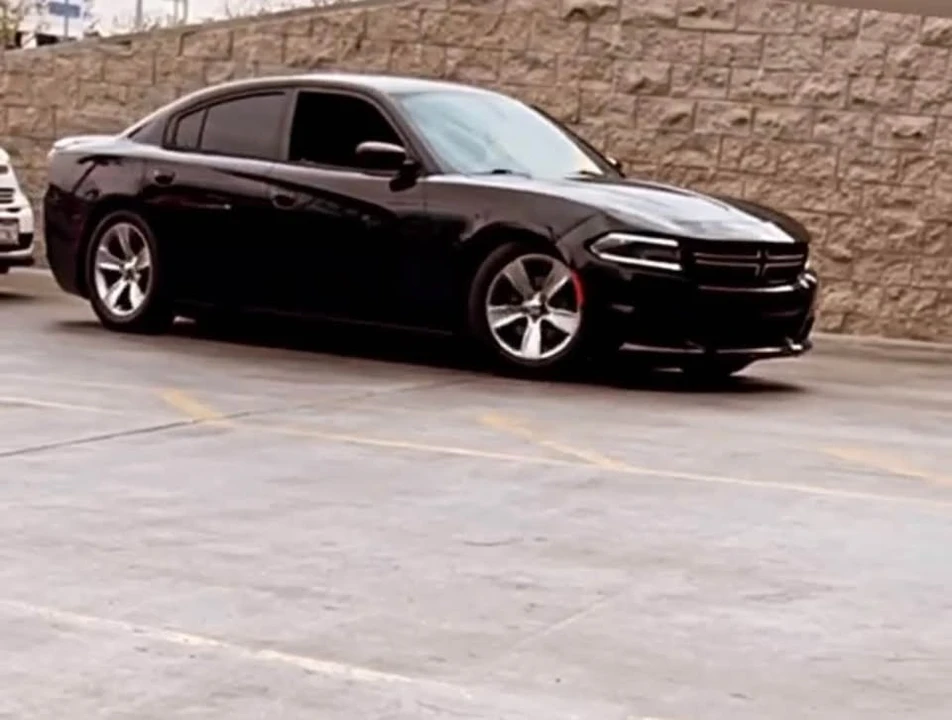 2015 Dodge Charger 7th Gen - Image 2 of 2