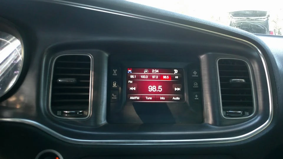 2015 Dodge Charger 7th Gen - Image 13 of 20