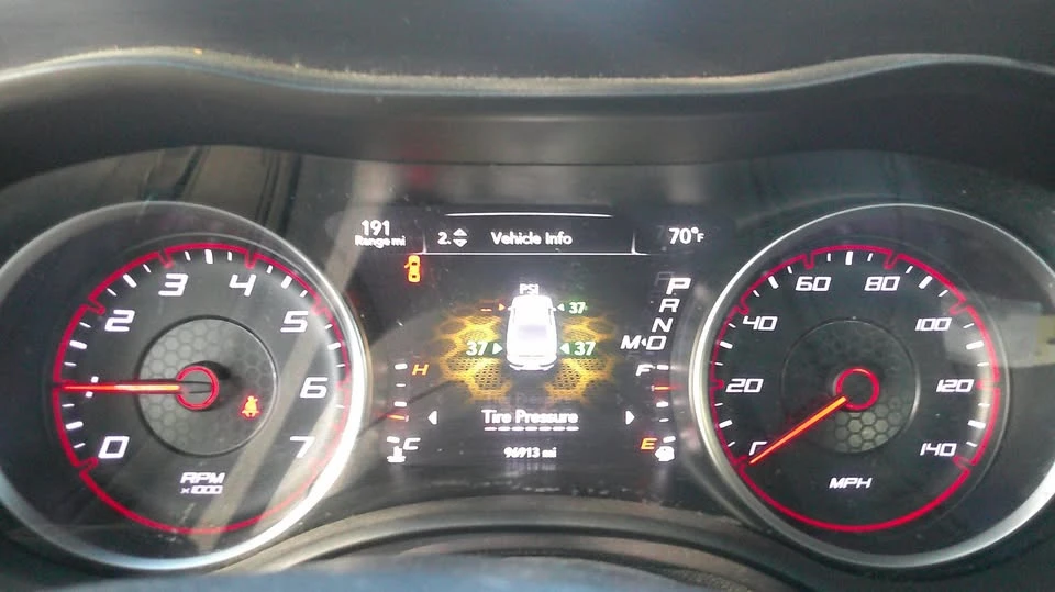 2015 Dodge Charger 7th Gen - Image 12 of 20
