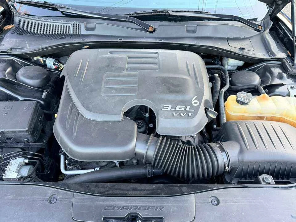 2015 Dodge Charger 7th Gen - Image 4 of 11