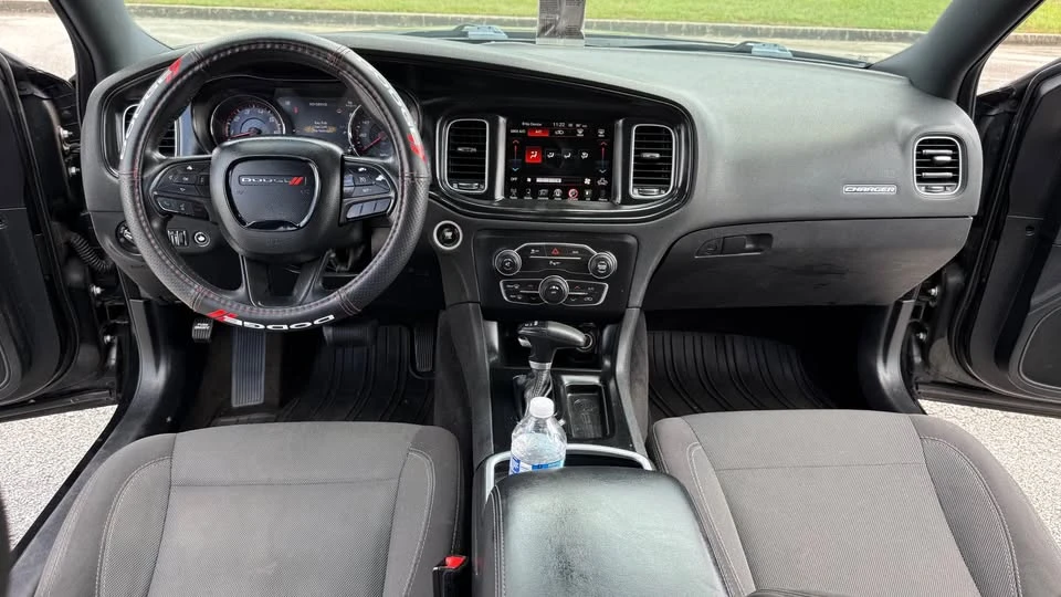 2015 Dodge Charger 7th Gen - Image 11 of 19
