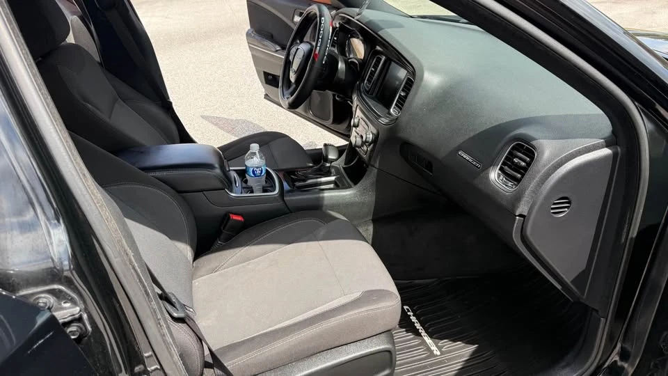 2015 Dodge Charger 7th Gen - Image 14 of 19