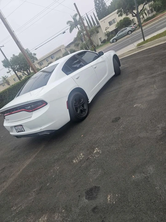 2015 Dodge Charger 7th Gen - Image 3 of 8
