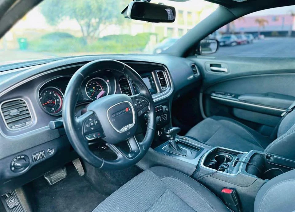 2015 Dodge Charger 7th Gen - Image 5 of 14