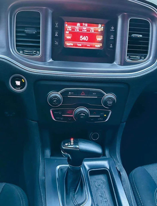 2015 Dodge Charger 7th Gen - Image 11 of 14