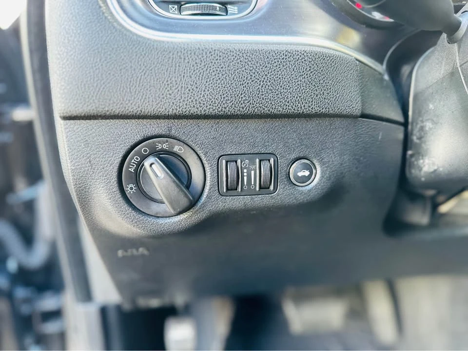 2015 Dodge Charger 7th Gen - Image 9 of 18