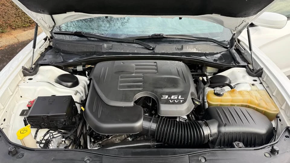 2015 Dodge Charger 7th Gen - Image 15 of 15