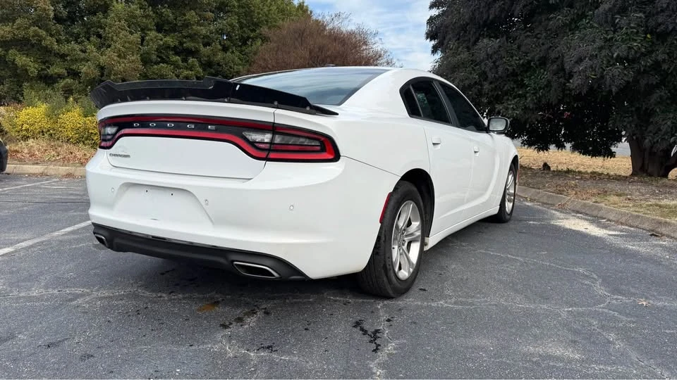 2015 Dodge Charger 7th Gen - Image 6 of 15