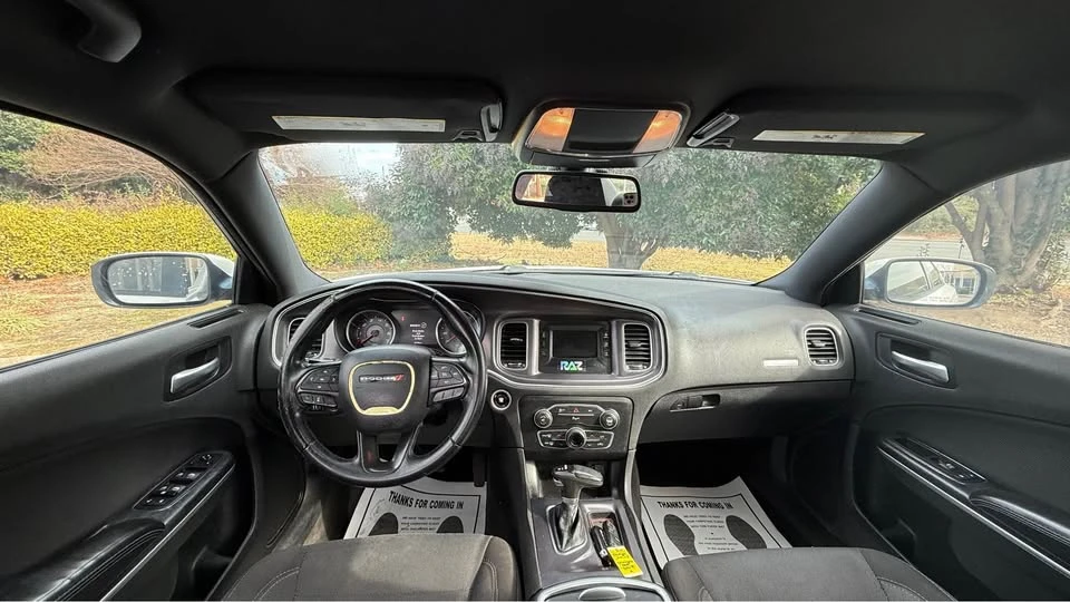 2015 Dodge Charger 7th Gen - Image 10 of 15