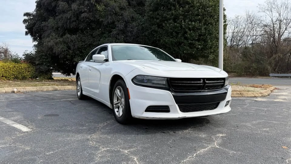 2015 Dodge Charger 7th Gen - Image 2 of 15