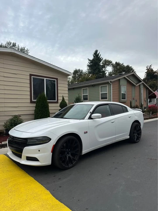 2015 Dodge Charger SRT & 392 7th Gen - Image 2 of 11