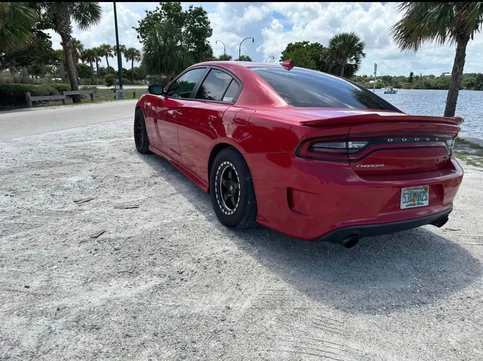 2015 Dodge Charger SRT Hellcat 7th Gen - Image 2 of 4