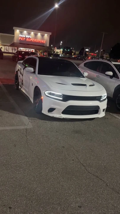 2015 Dodge Charger SRT Hellcat 7th Gen - Image 5 of 6